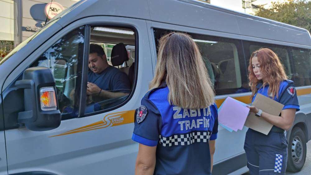 İzmir B&uuml;y&uuml;kşehir Belediyesi&rsquo;nden servis ara&ccedil;larına sıkı denetim 