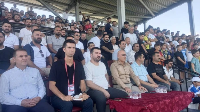 Kahta 02 Spor Sezonun İlk Resm&icirc; M&uuml;sabakasında Galip 